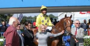 AL-Salaam with the winning connections.