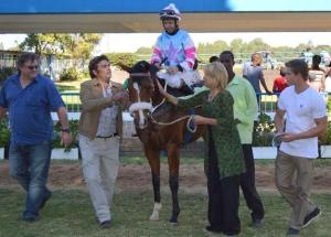 Shezawarrior with  Francois Herholdt up won the 1700m Maiden Plate. 