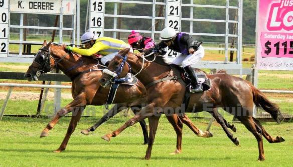 That dash for the line - Karatu Chamber, Supalumina de Melo, Aloft Derere